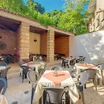 Ξενοδοχείο Preslav 3*